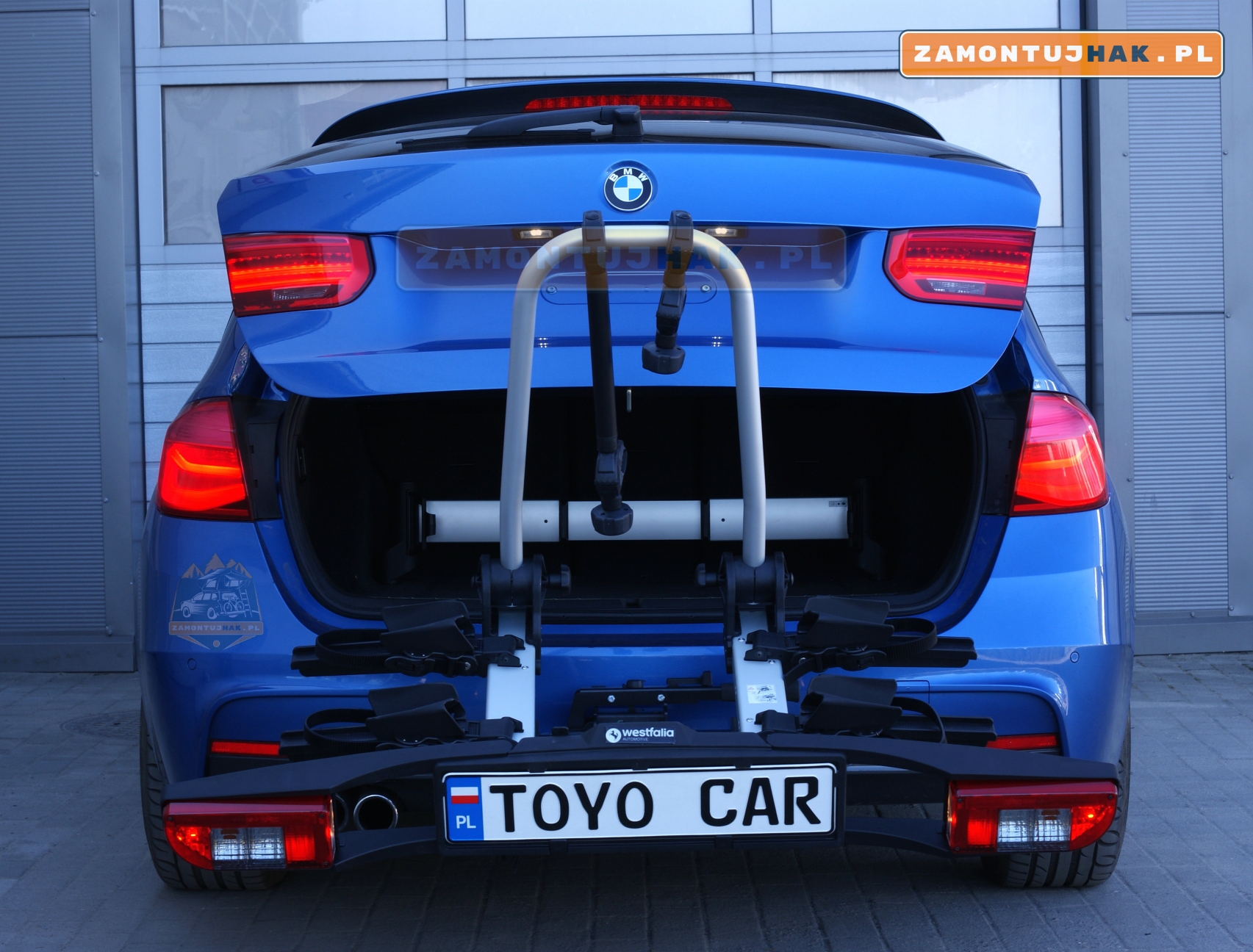 Solidny bagażnik rowerowy Westfalia BC80 na BMW F30 - niezawodne przewozy rower&oacute;w